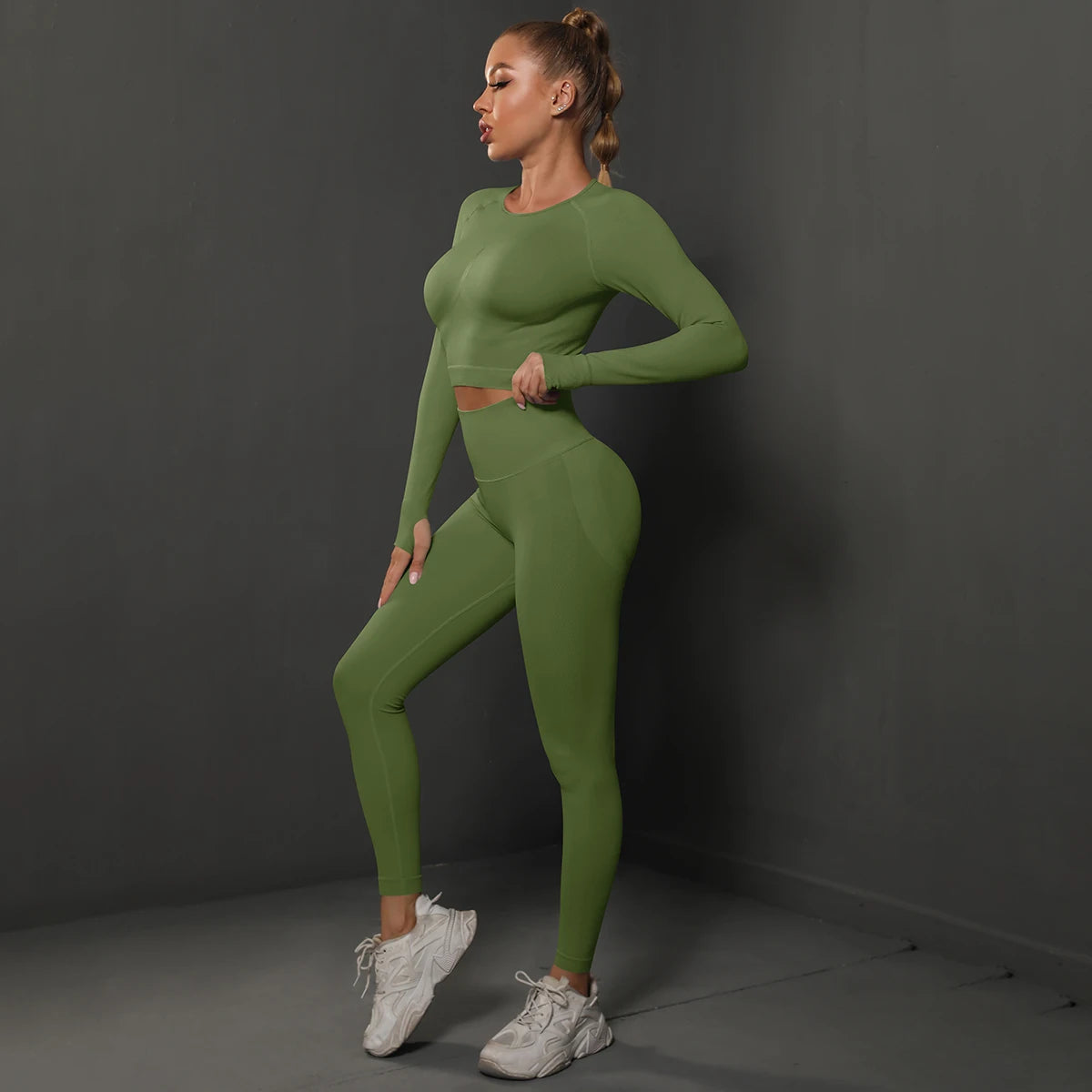 2-Piece Seamless Gym Set with Push-Up Pants