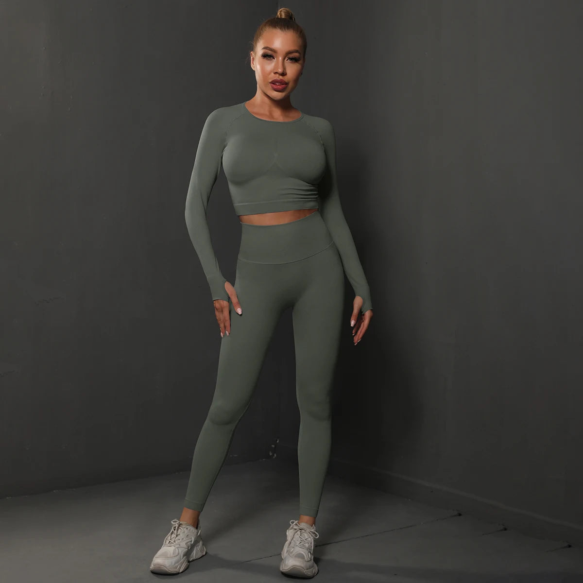 2-Piece Seamless Gym Set with Push-Up Pants