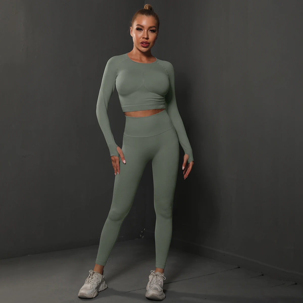 2-Piece Seamless Gym Set with Push-Up Pants